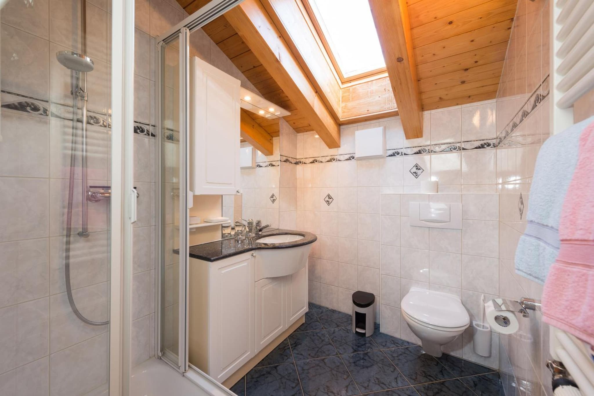 Helvetia Apartments photo 7
