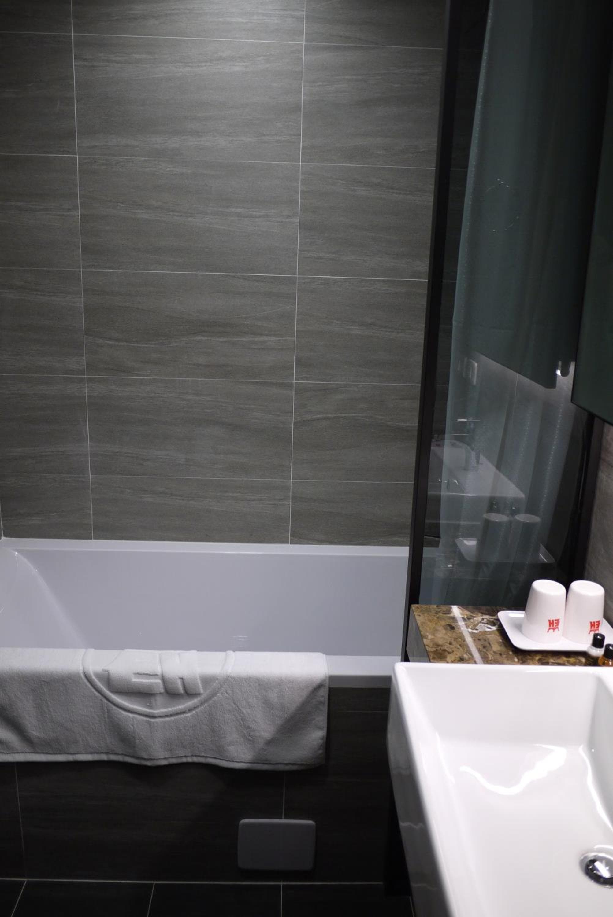 Emperor Hotel photo 9