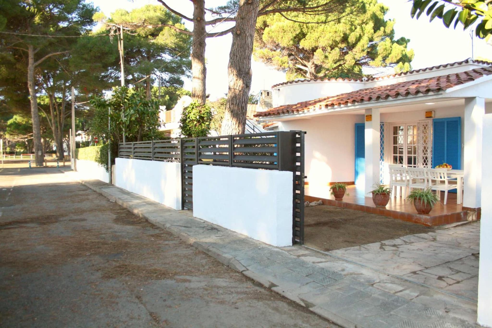 Superb Seafront Villa photo 5