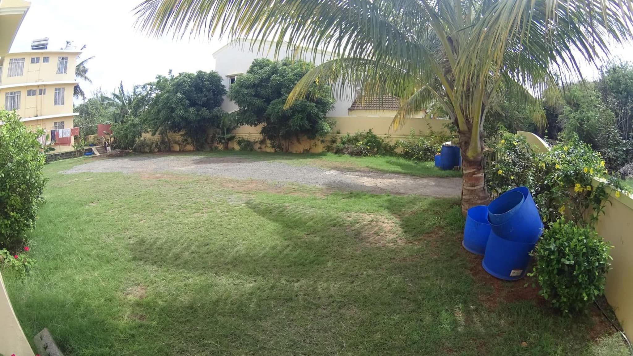 Allamanda Apartments - 100m Bain Boeuf Beach photo 8
