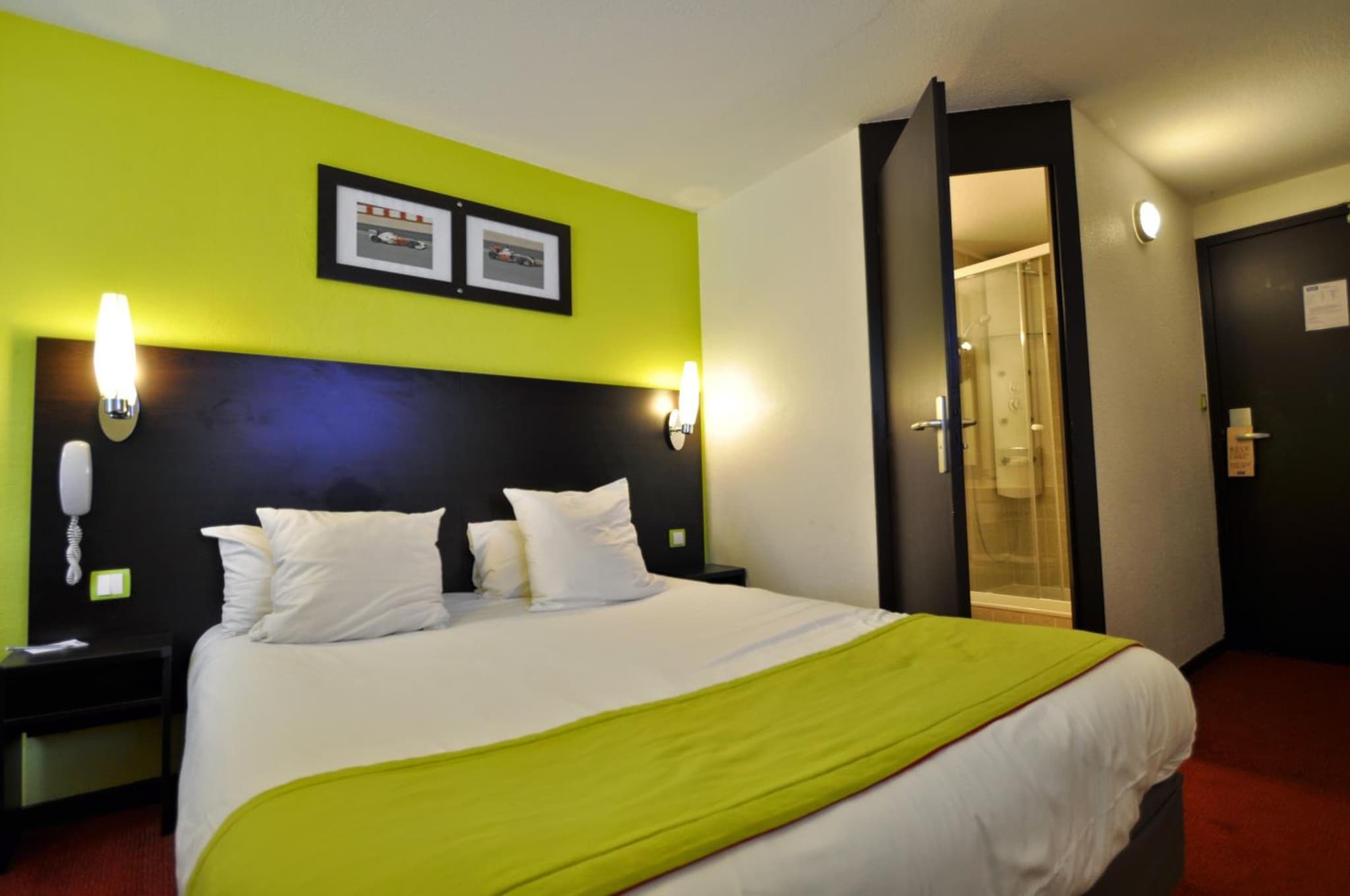 Enzo Hotels Vierzon by Kyriad Direct photo 3