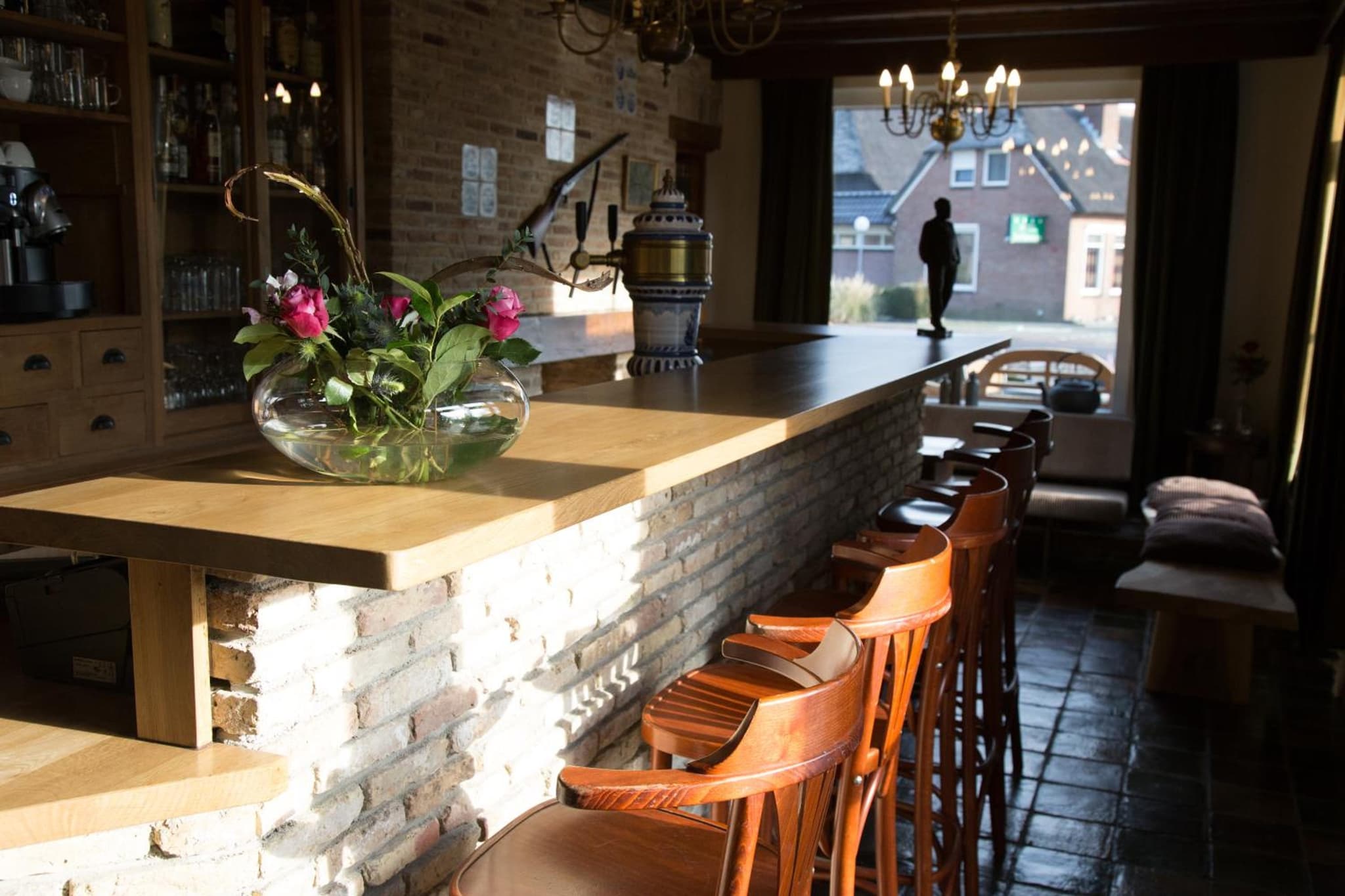 bar