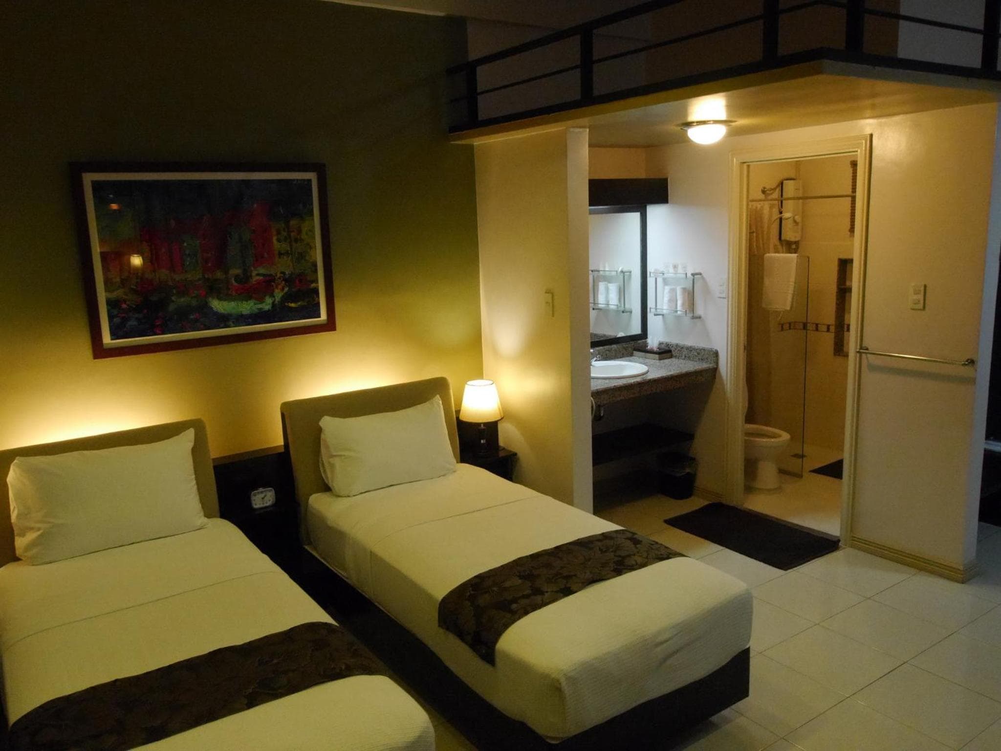New Manila Suites photo 8