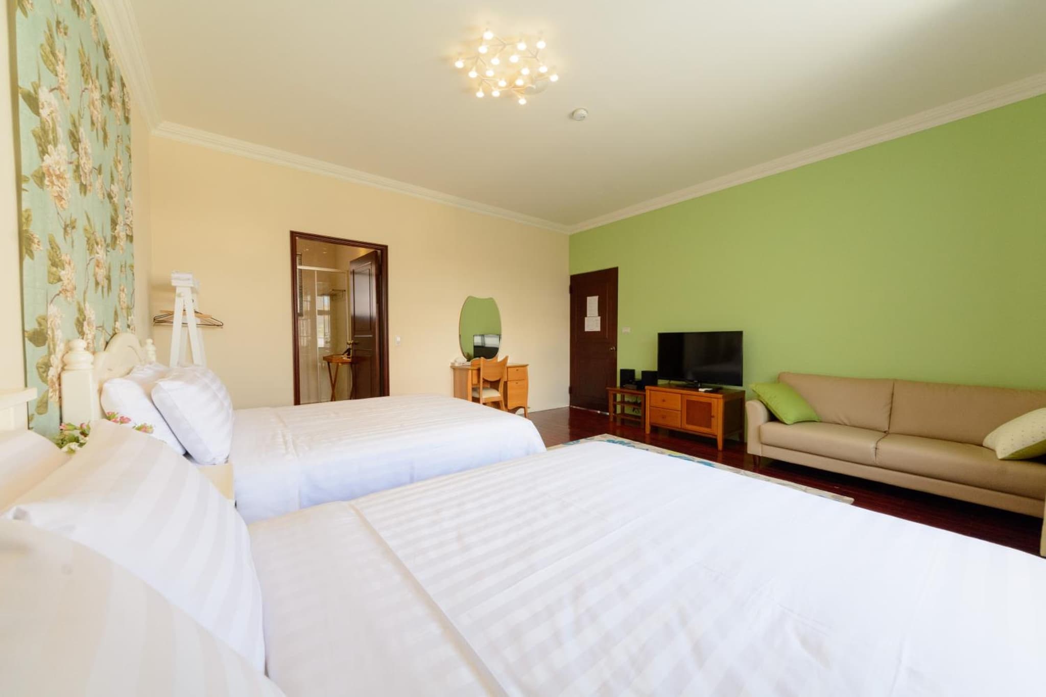 Warm House B&B photo 5