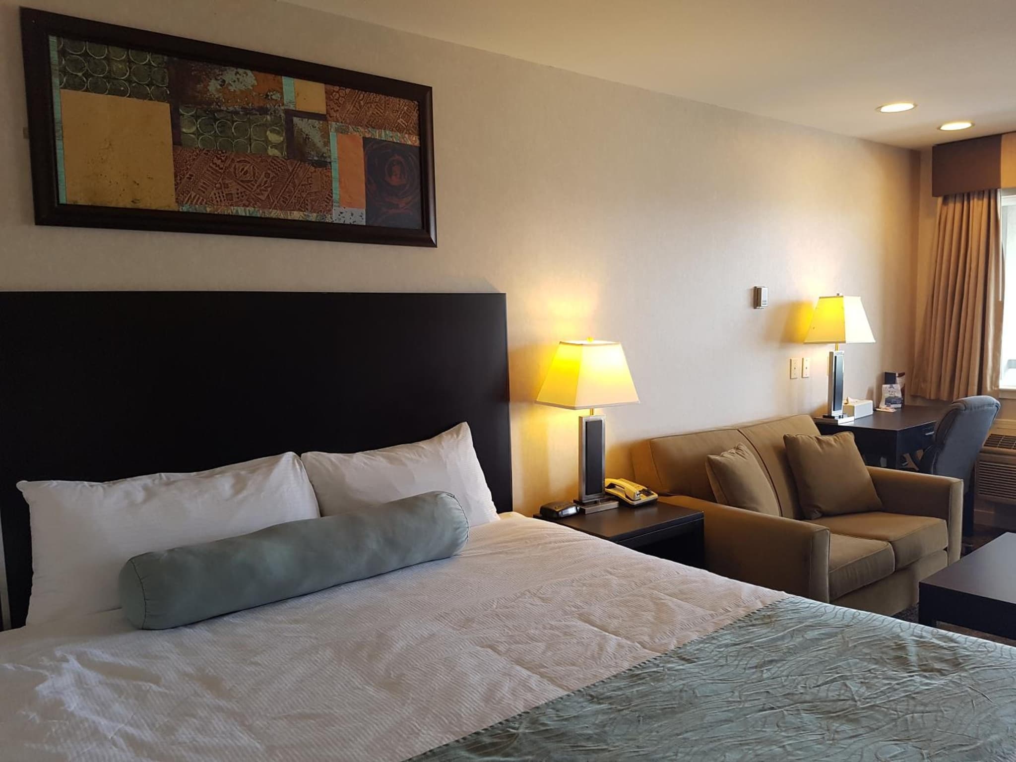 Travelodge by Wyndham Kamloops Mountview photo 5
