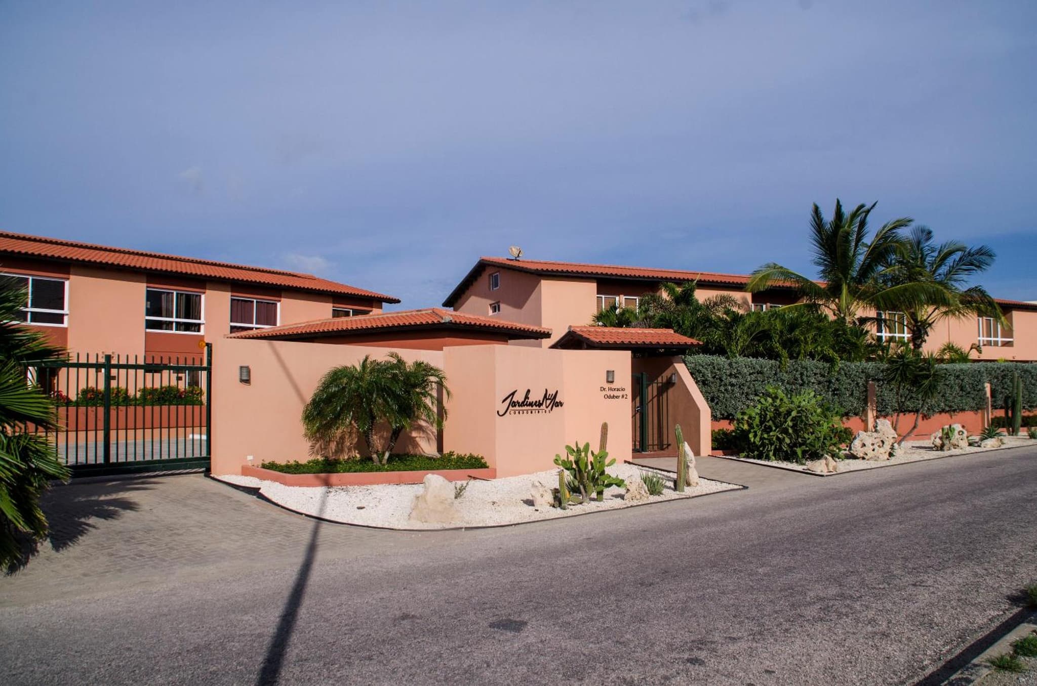 Family-Flexication-Friendly Villa, few steps from Eagle Beach photo 5