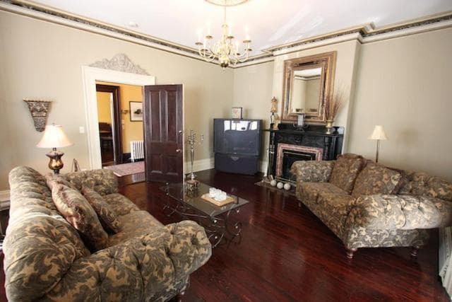 The Rendell Shea Manor photo 3