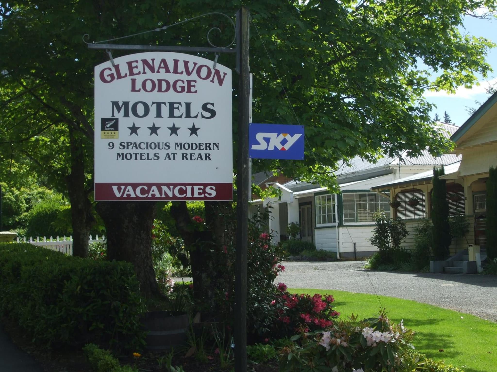 Glenalvon Lodge Motel photo 5