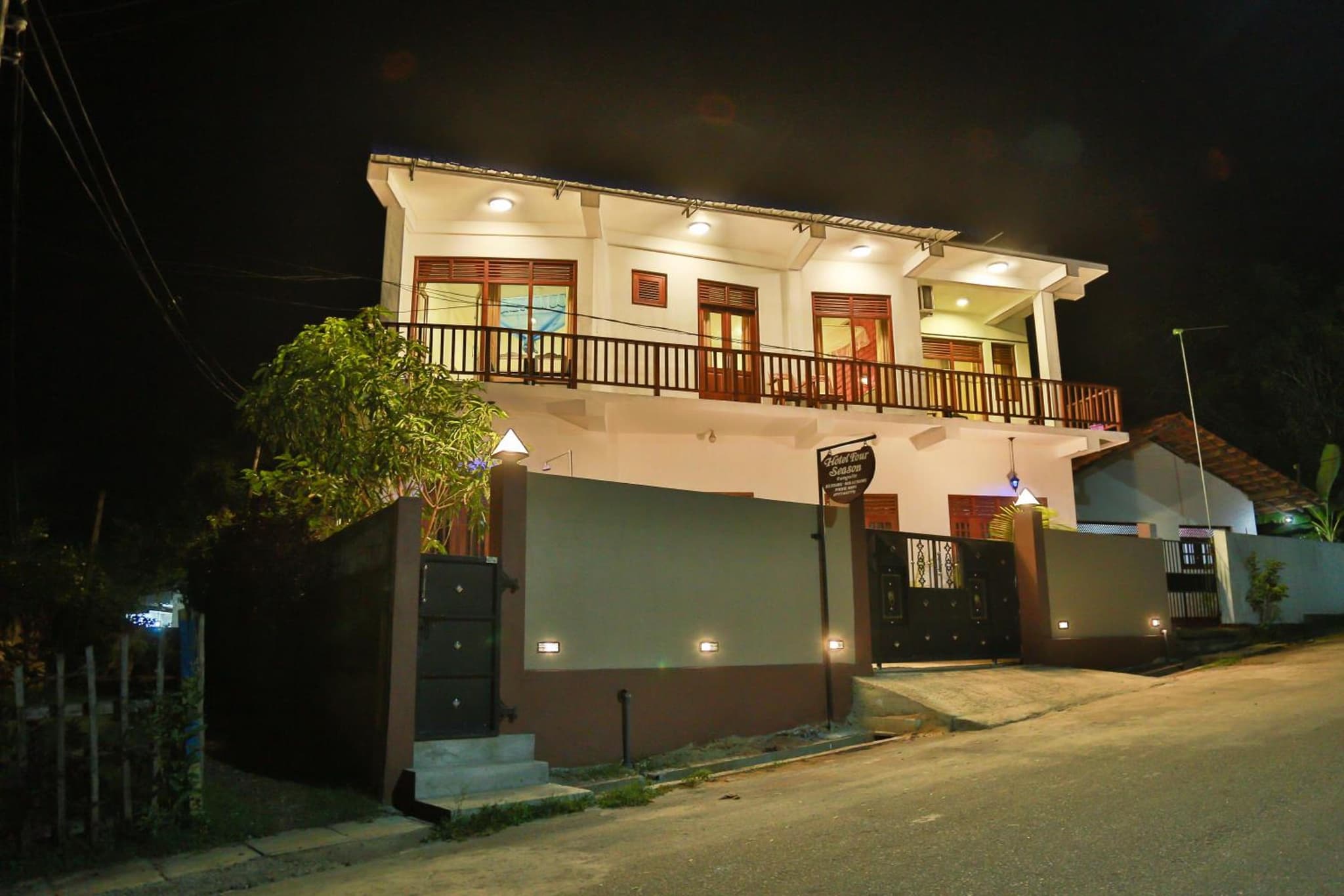 Four season Guest house