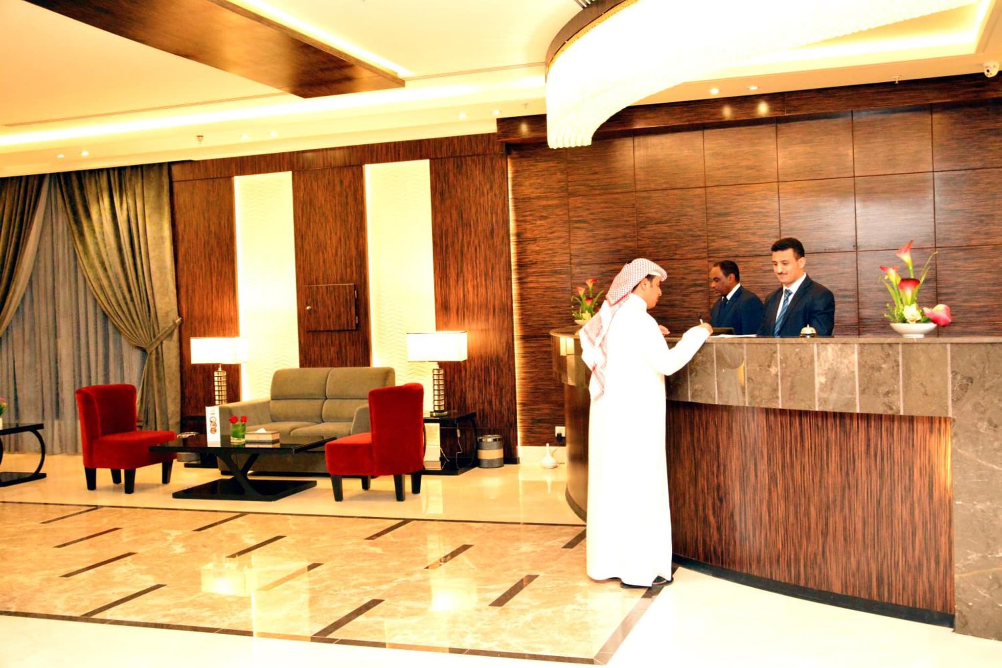 Thwary Hotel Suites photo 4