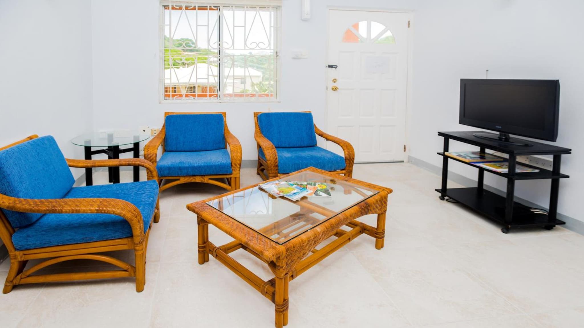 Bougainvillea Apartments photo 4