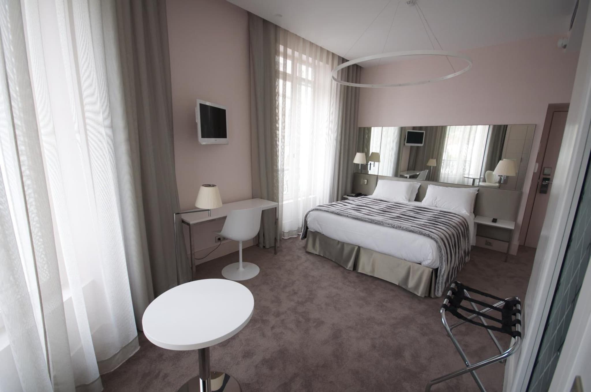 Le César Hôtel photo 8