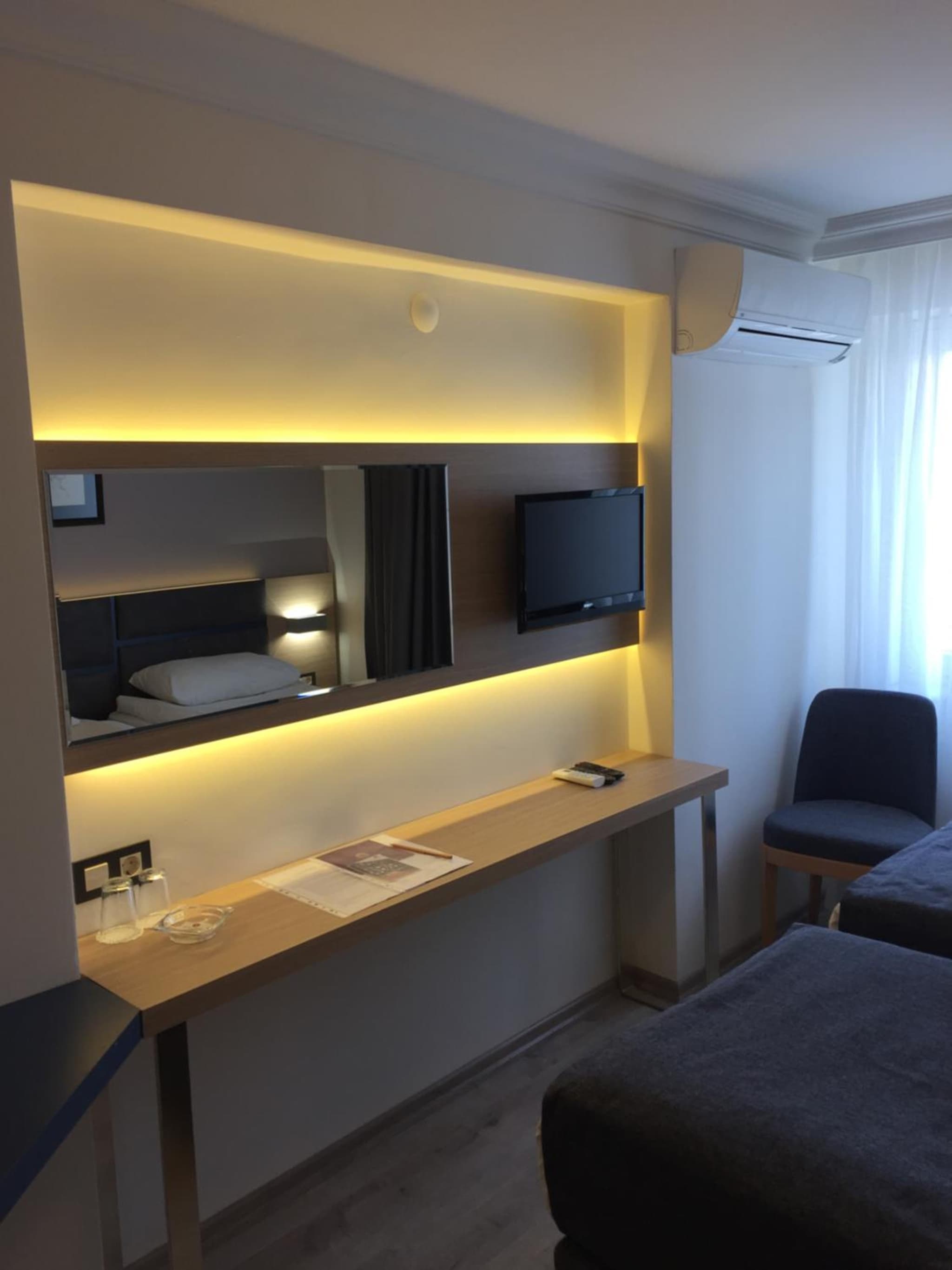 hotel room
