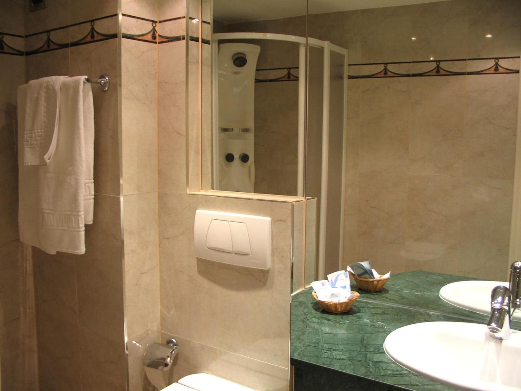 Hotel El Nogal photo 8