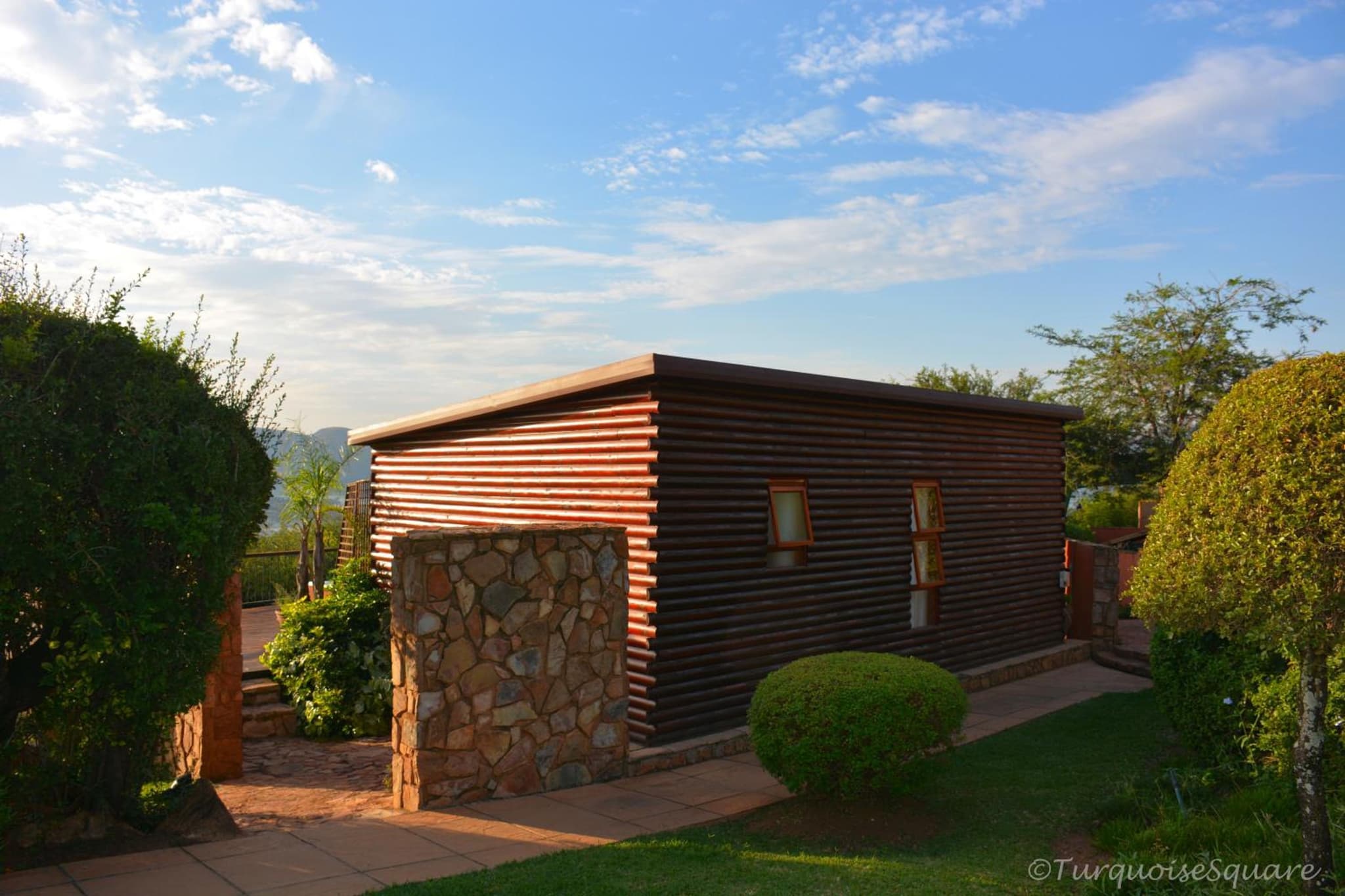 La Montagne Guest Lodge