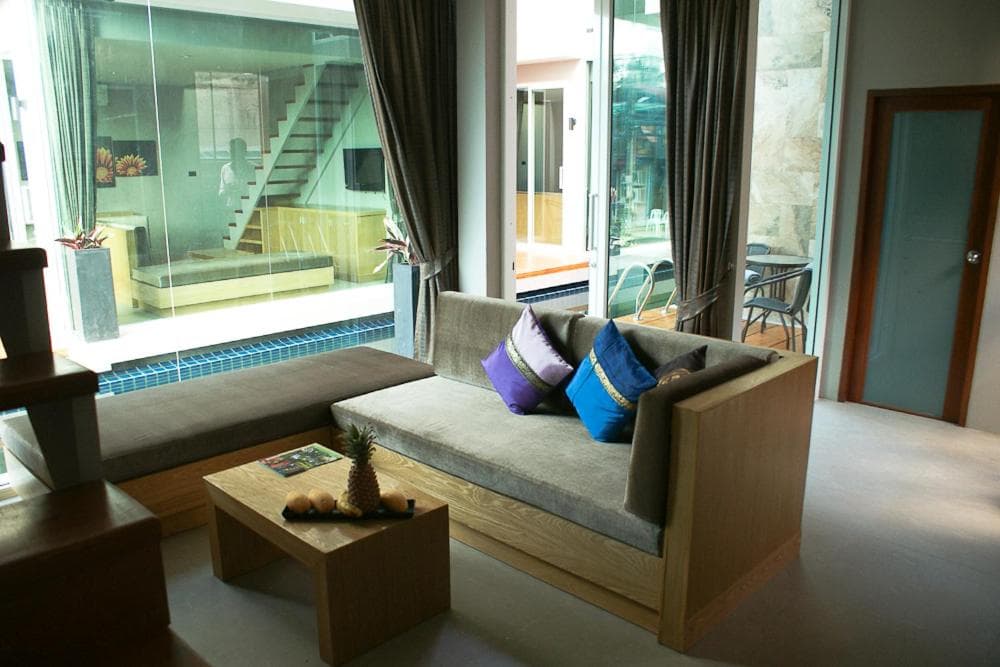 P10 Samui photo 2