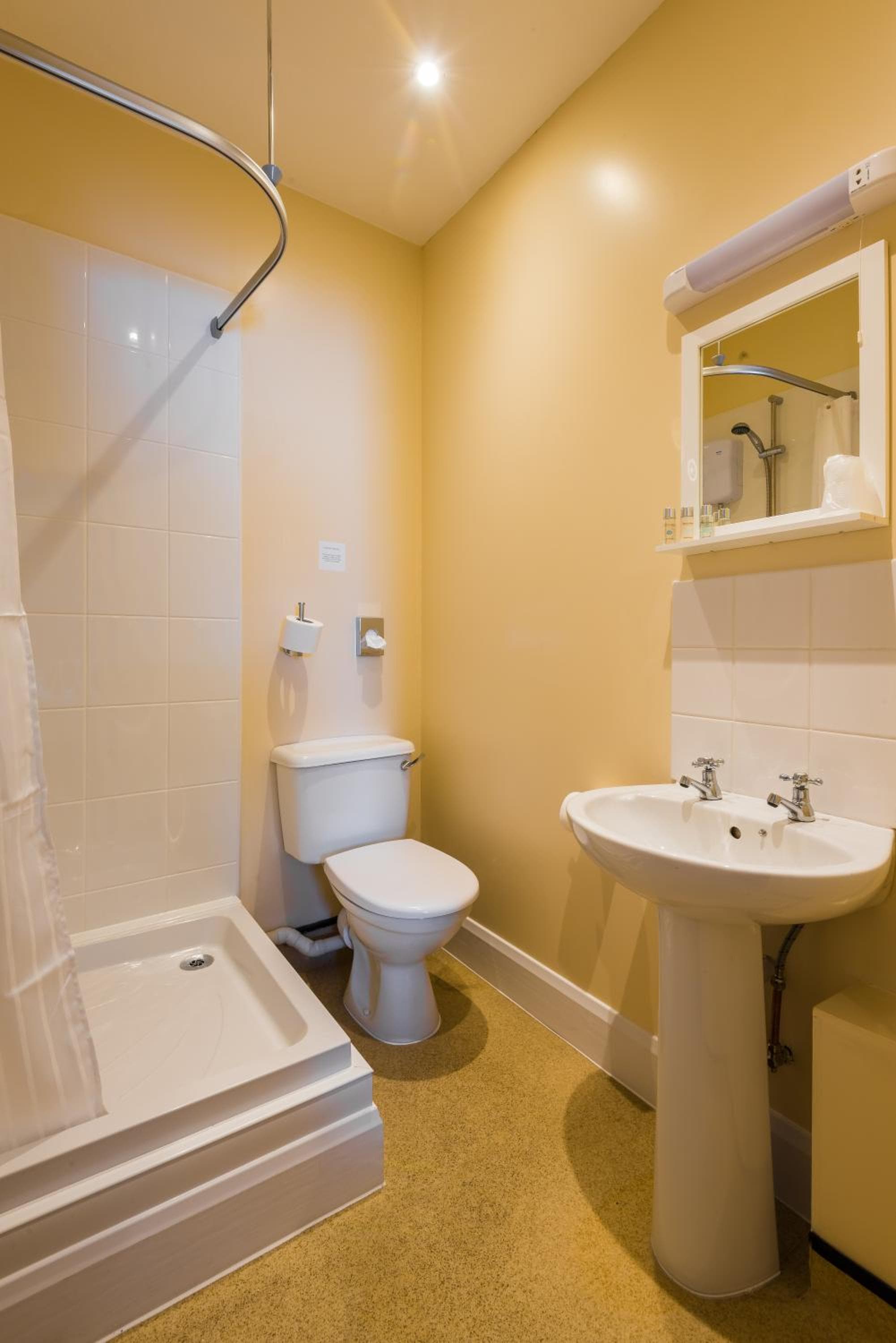 The Longboat Inn photo 5
