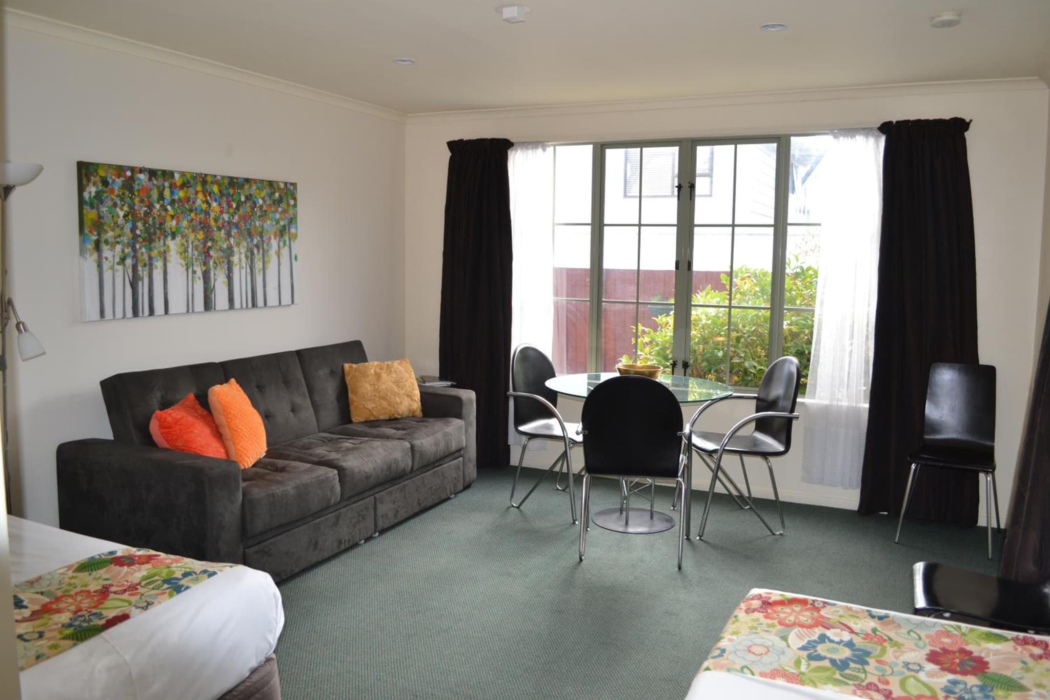 Colonial Lodge Motel photo 8