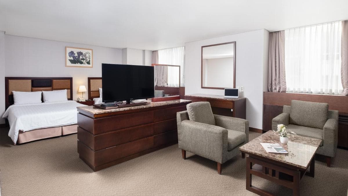 New Seoul Hotel Myeongdong photo 8