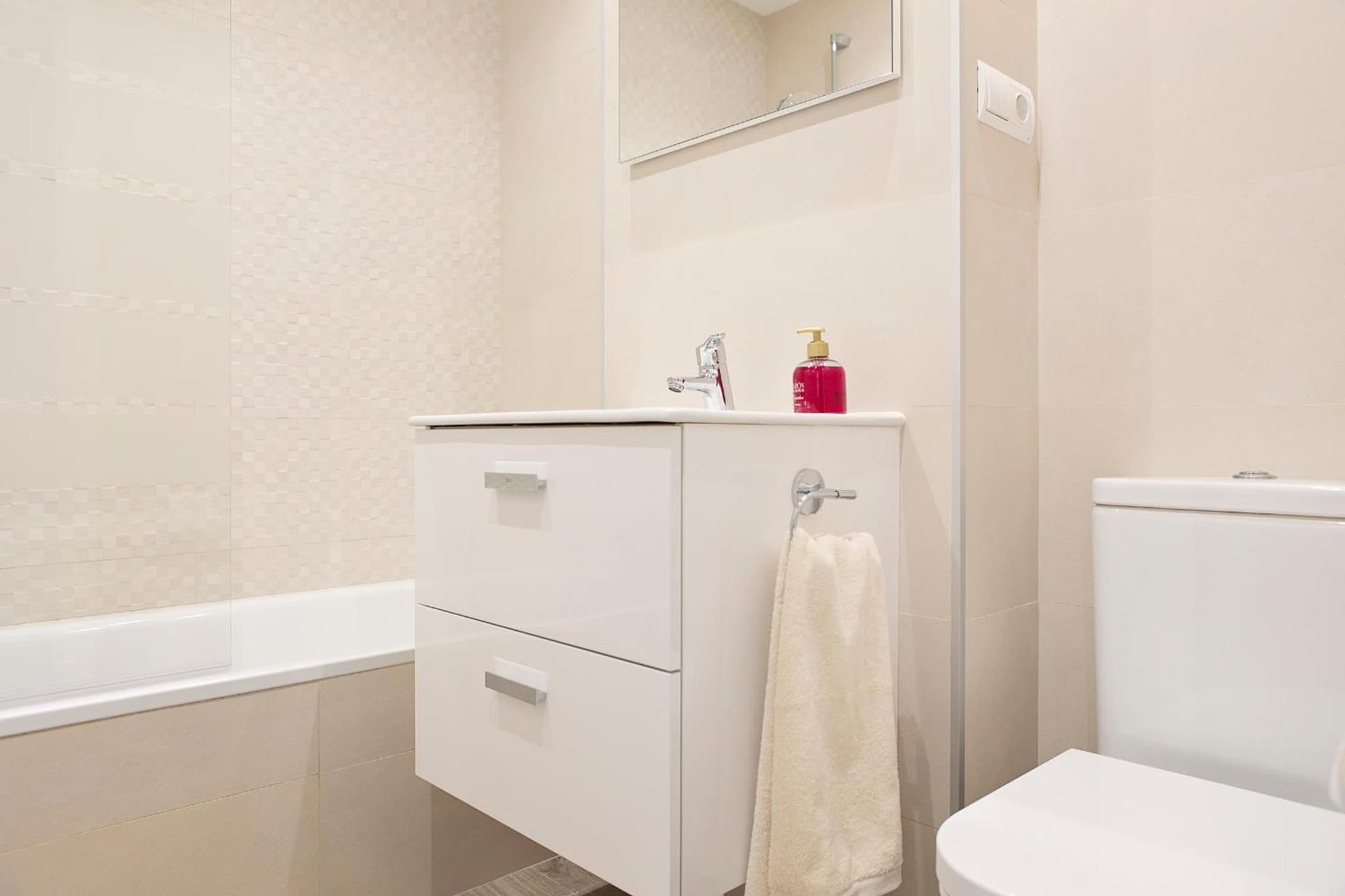Suncity Flat Victoria photo 8