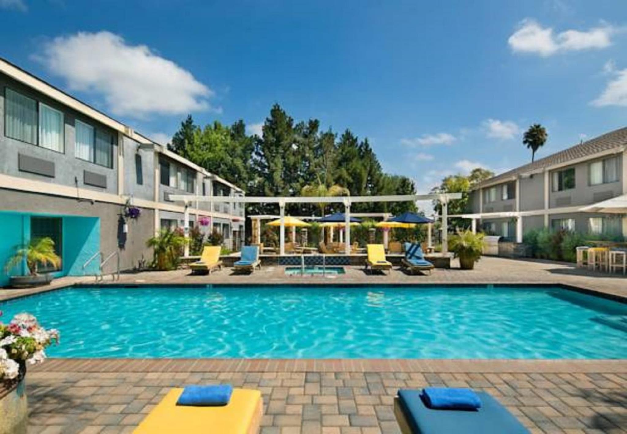 Maple Tree Inn photo 2