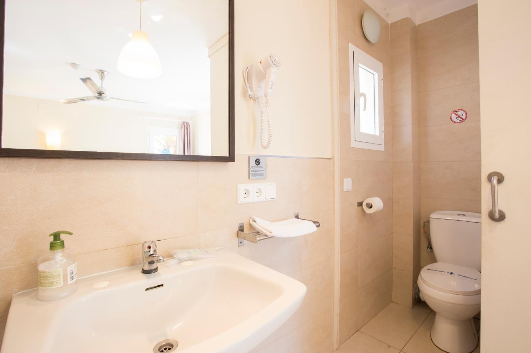 Hostal Bonany photo 8