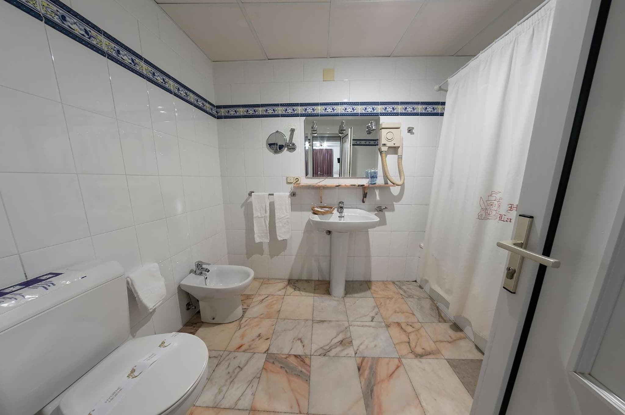 Hotel La Pinta photo 5