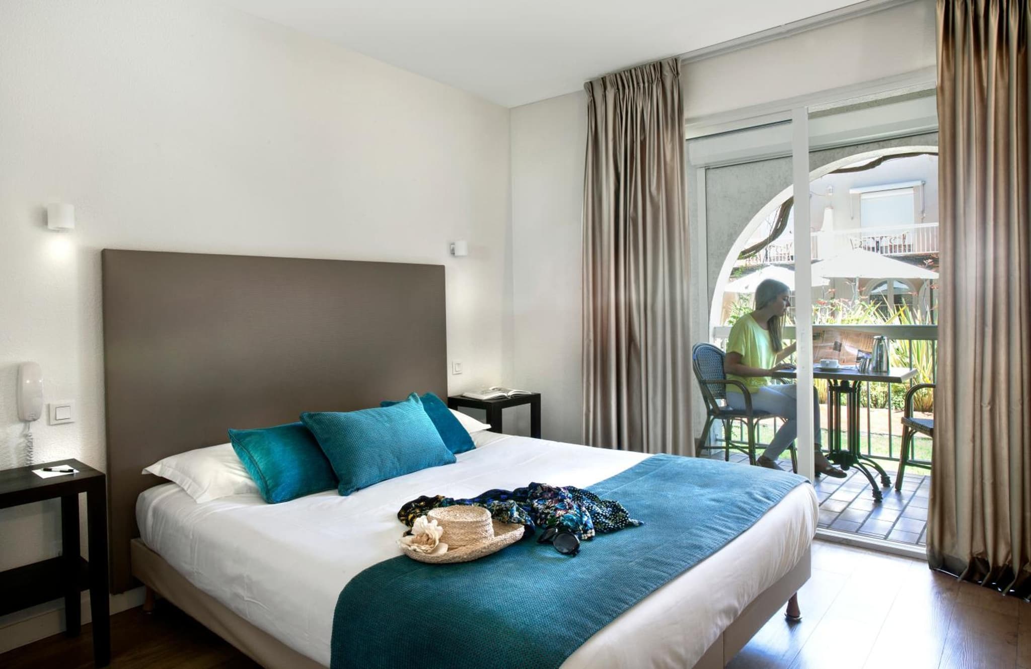 hotel room