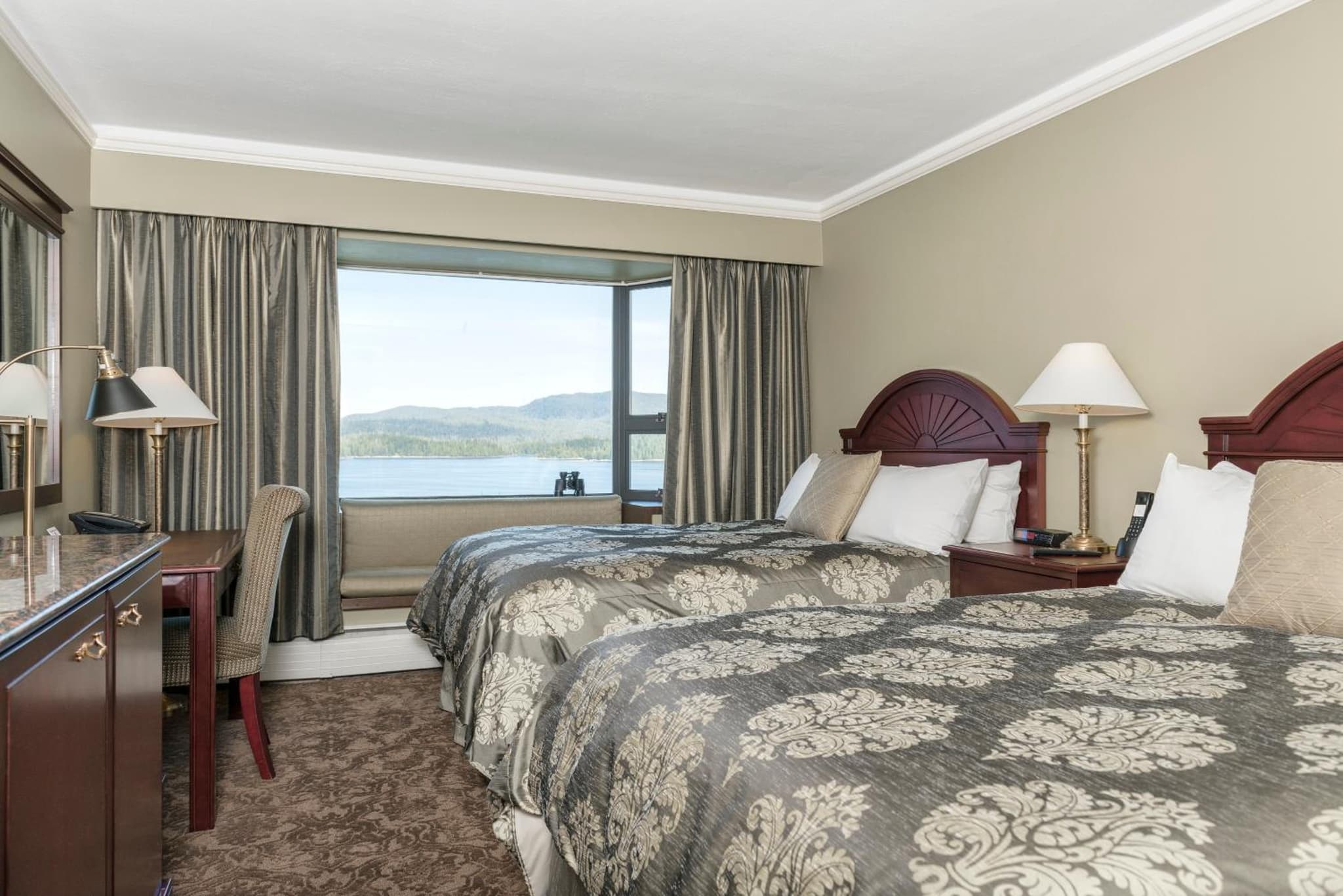 Crest Hotel photo 6
