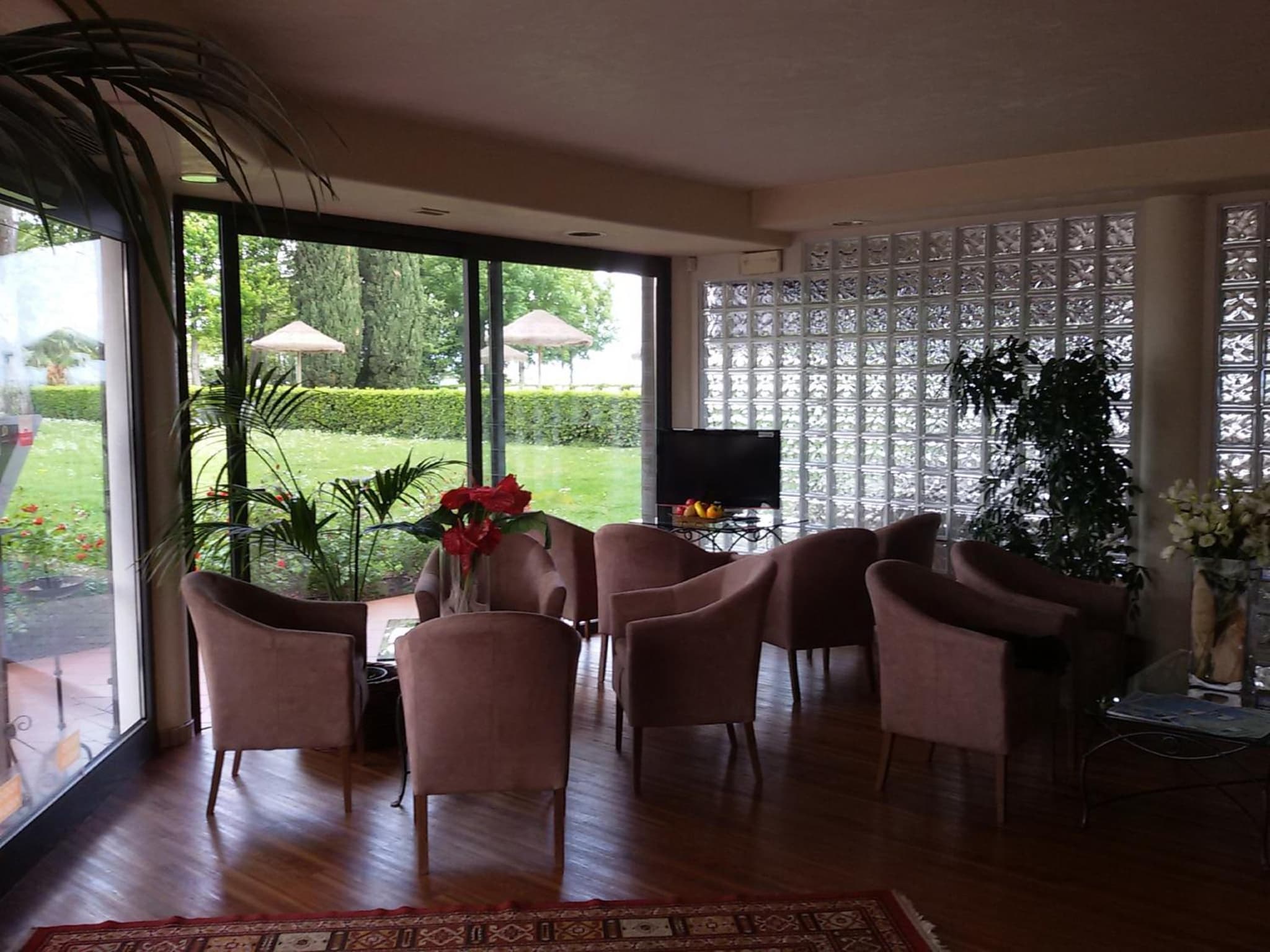 Yachting Hotel Mistral photo 2