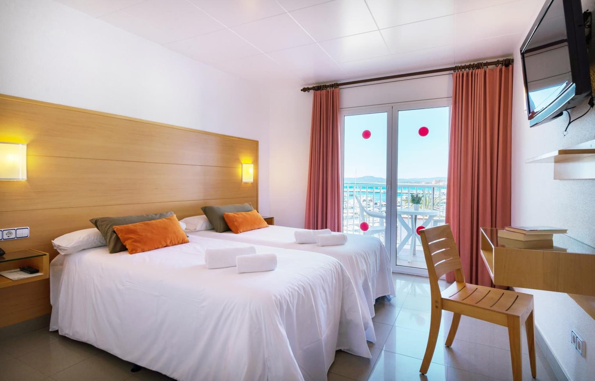 Hotel & Diving Les Illes photo 7