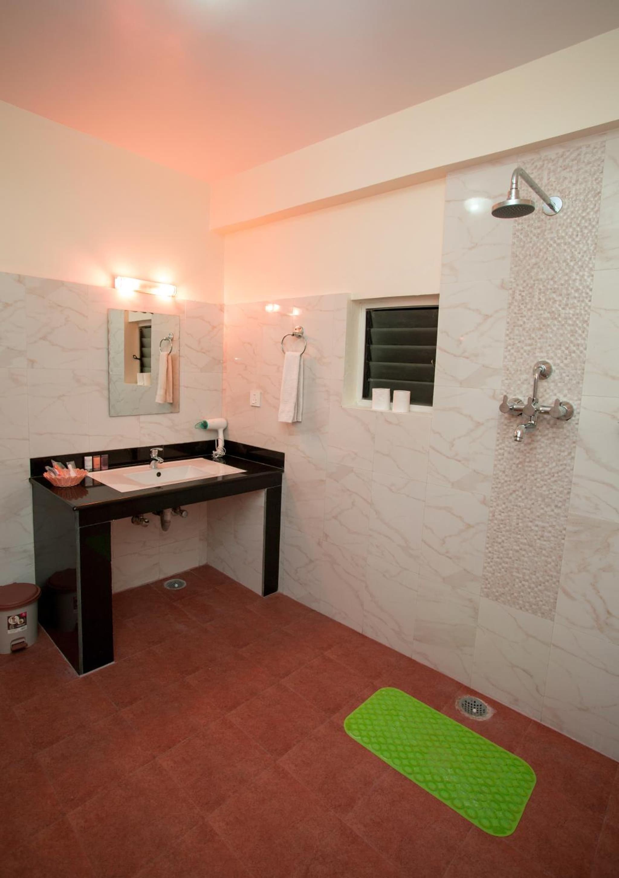 Hotel Spring photo 6