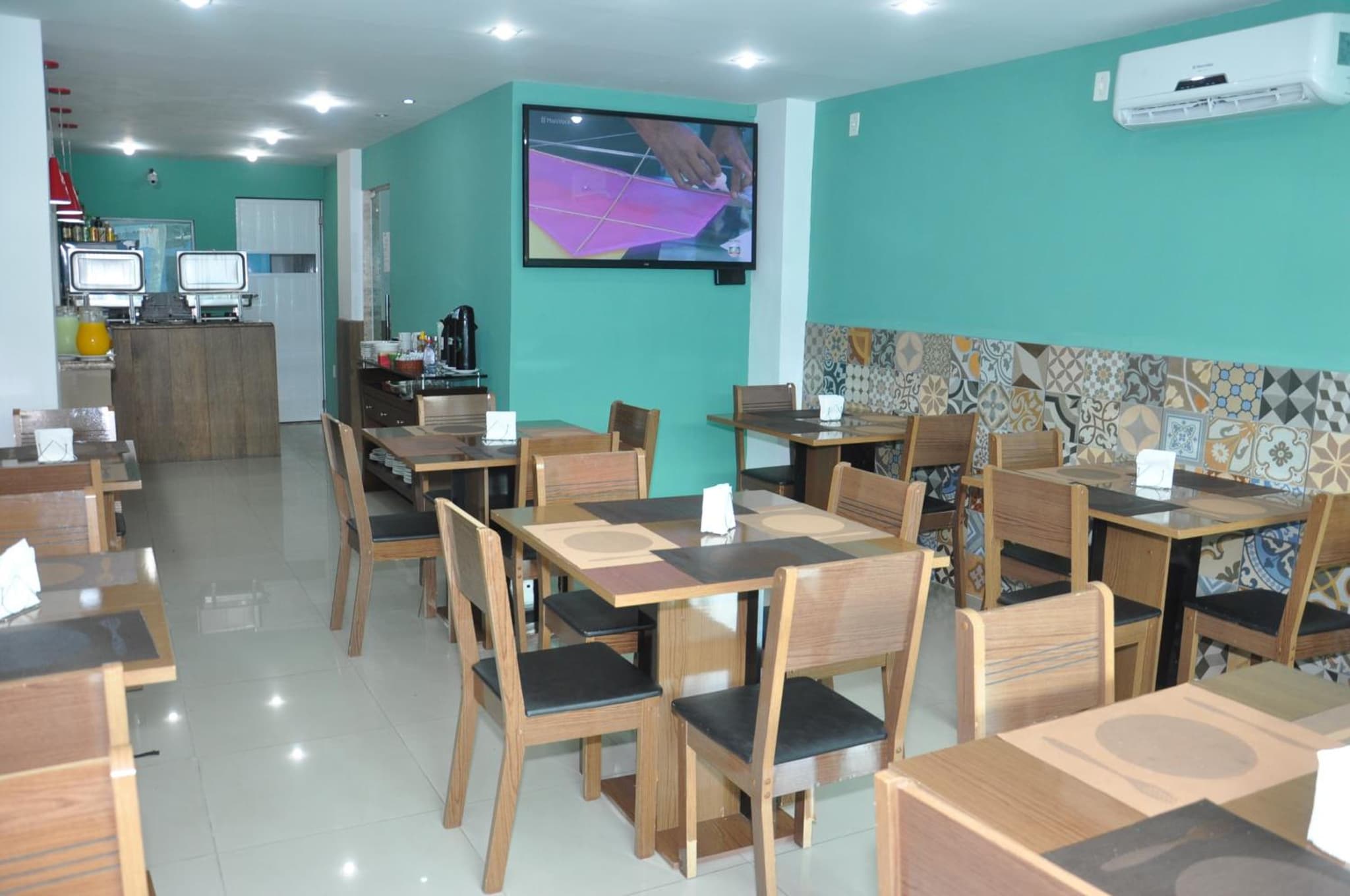 Bonjour Hotel photo 2