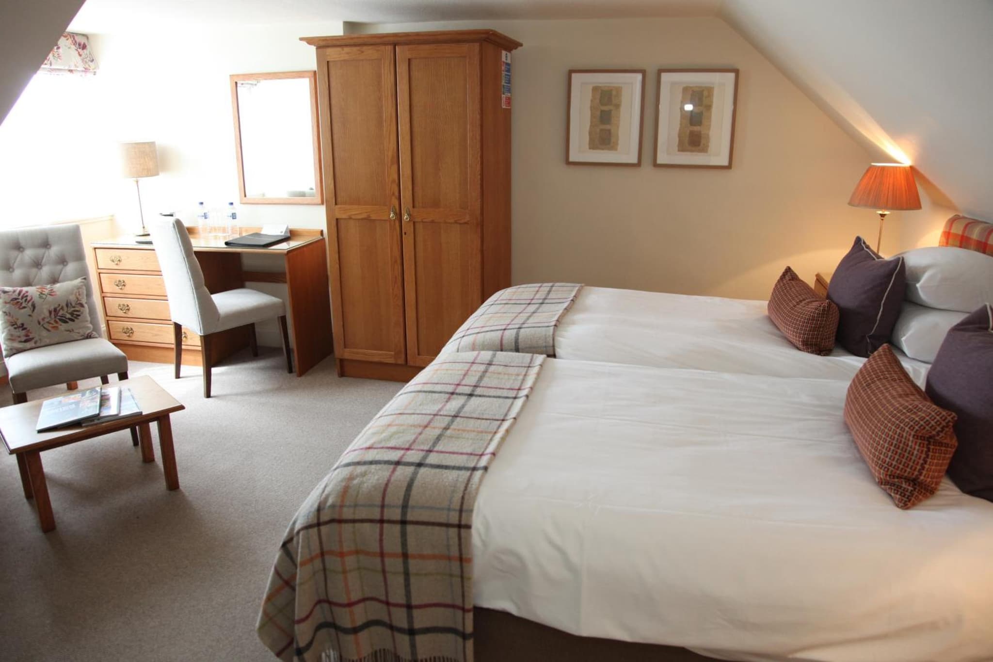 Burt's Hotel photo 5