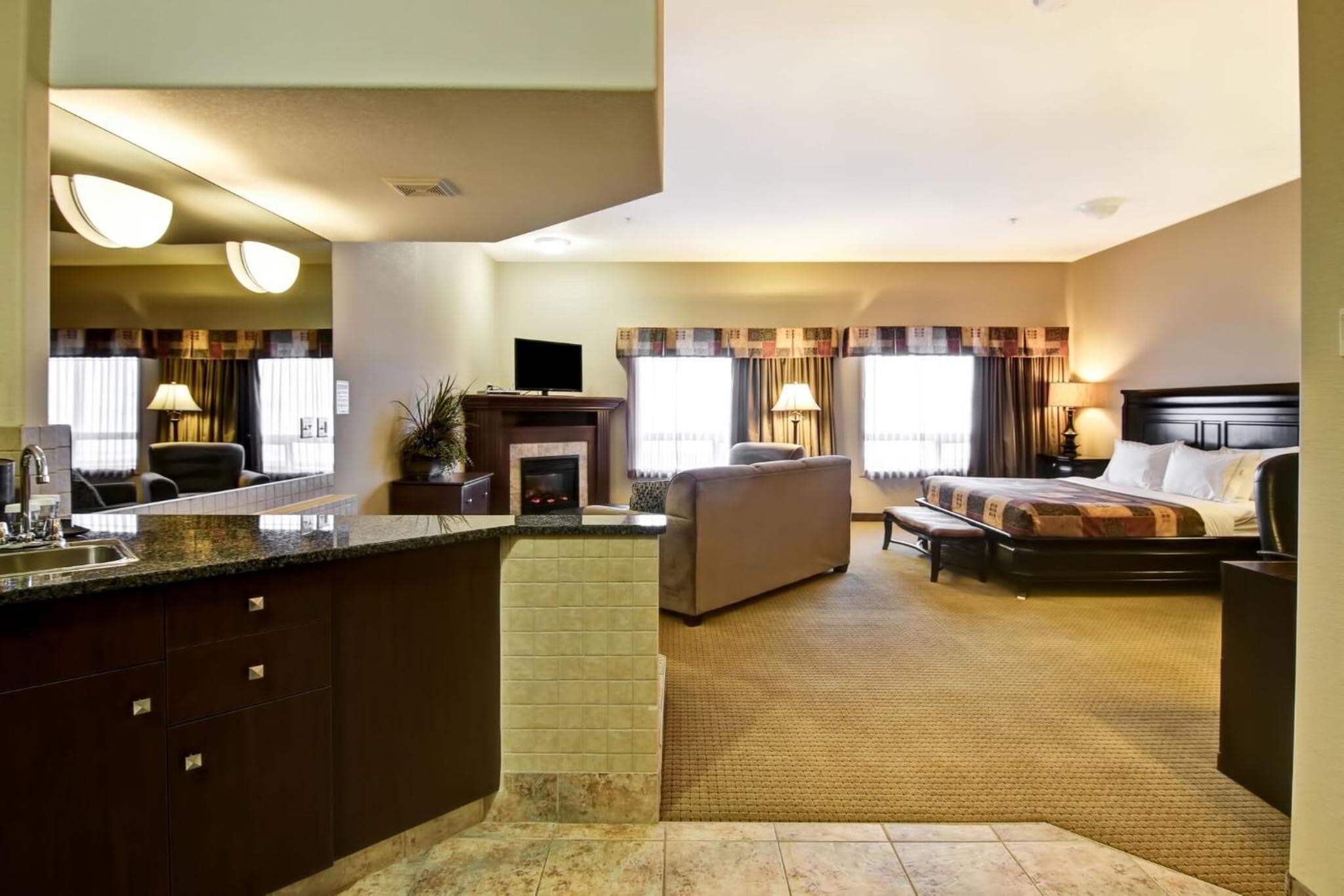 Canalta Hotel Camrose photo 4