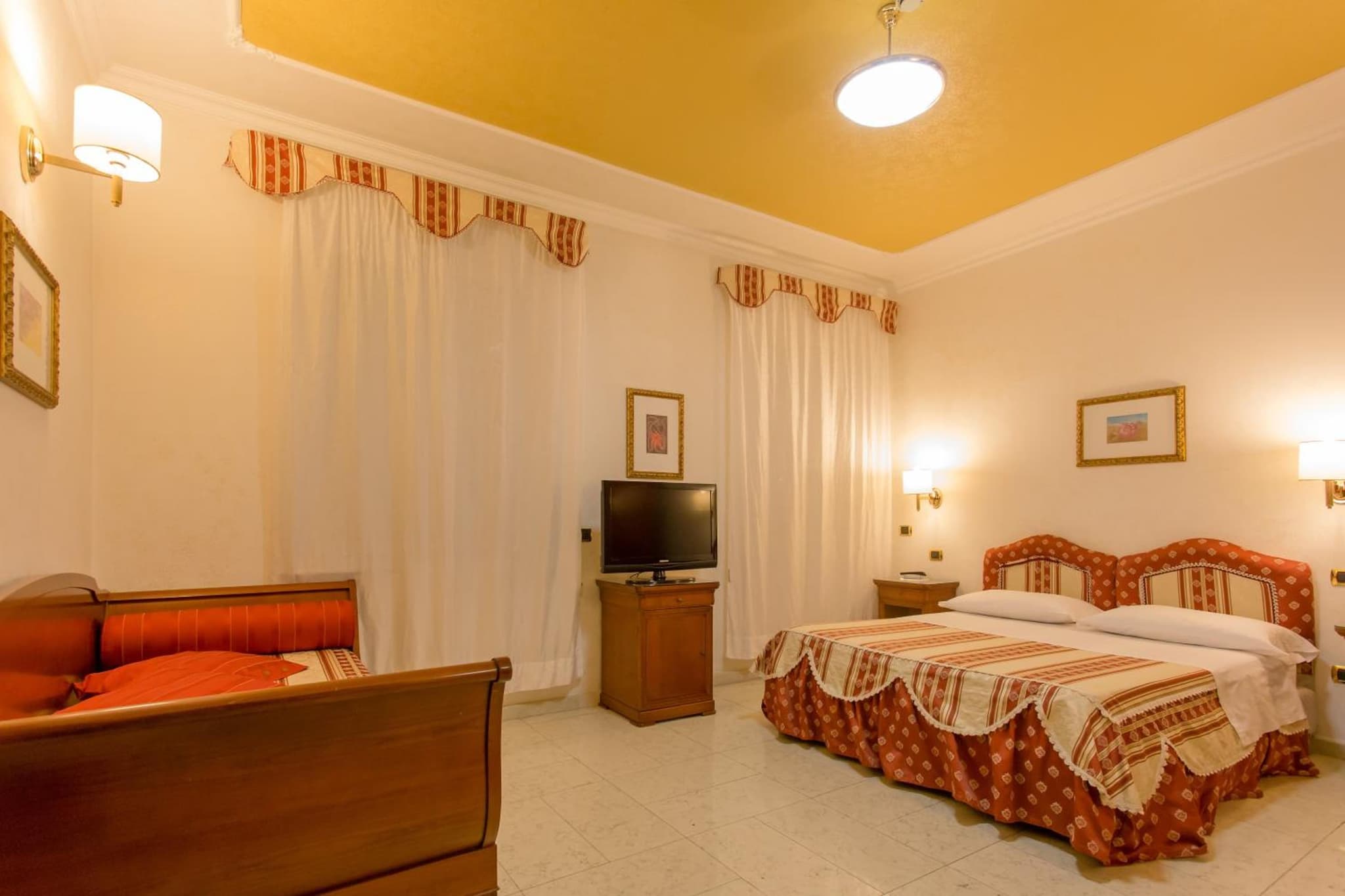 Mariano IV Palace Hotel photo 7