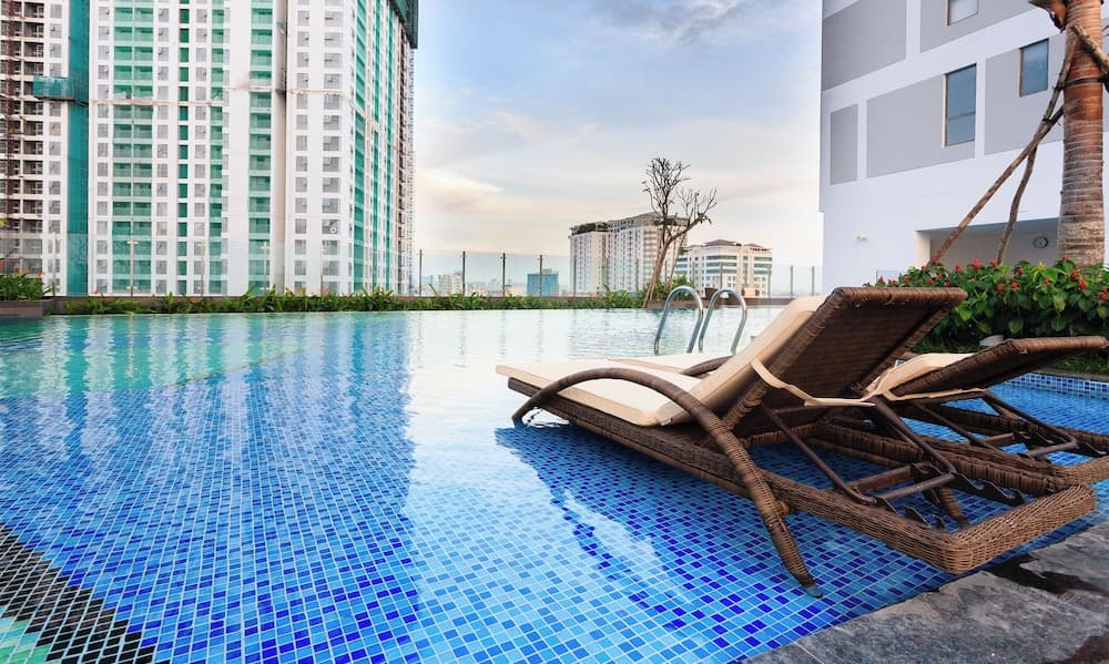 Refined Saigon - Rivergate Apartment