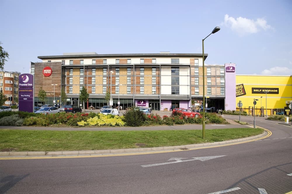 Premier Inn Watford - Croxley Green photo 3