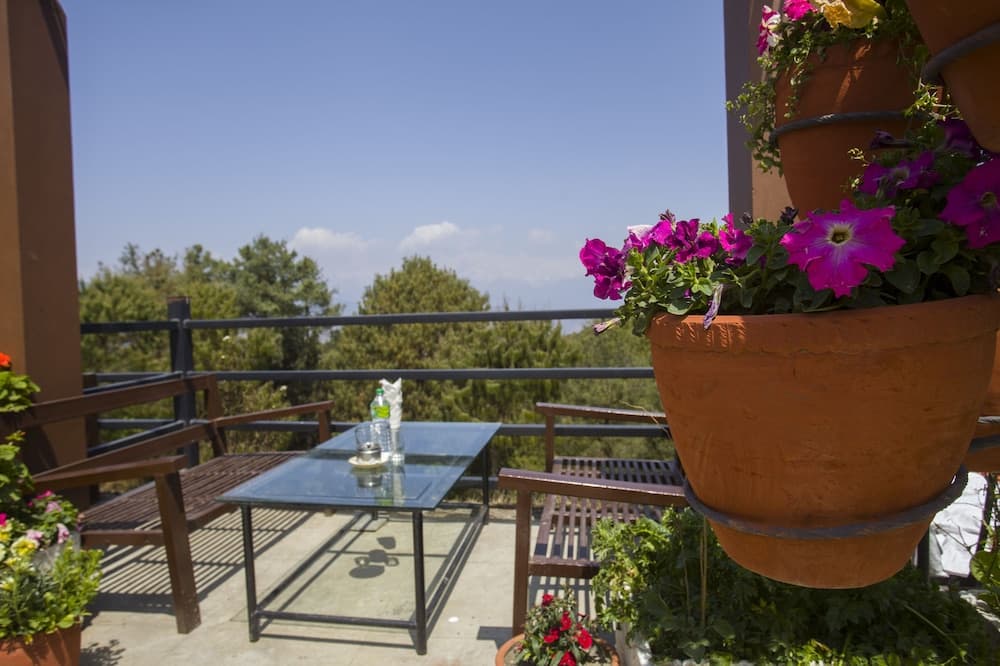 Langtang View Nagarkot Bed & Breakfast photo 6