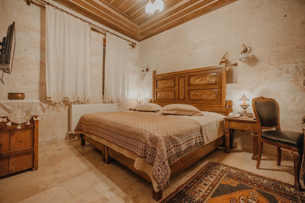 Serenus Cave Suites photo 5