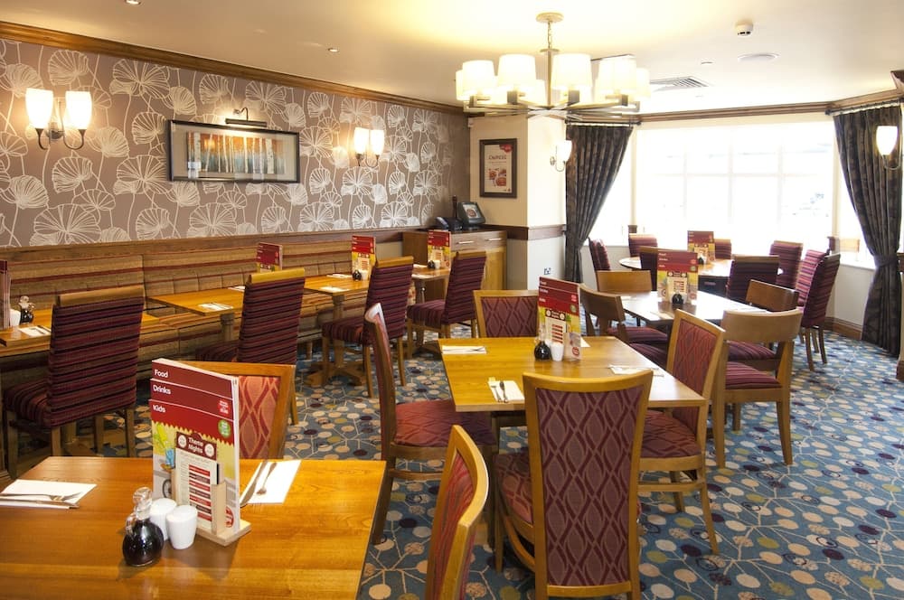 Premier Inn Glastonbury photo 7