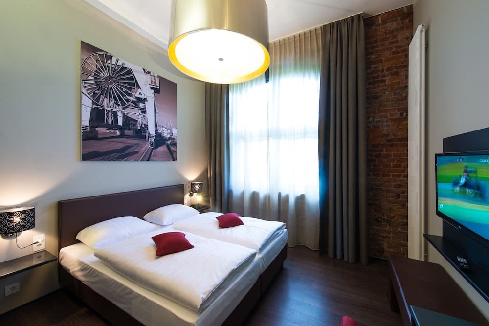 Hotel Volksschule photo 4