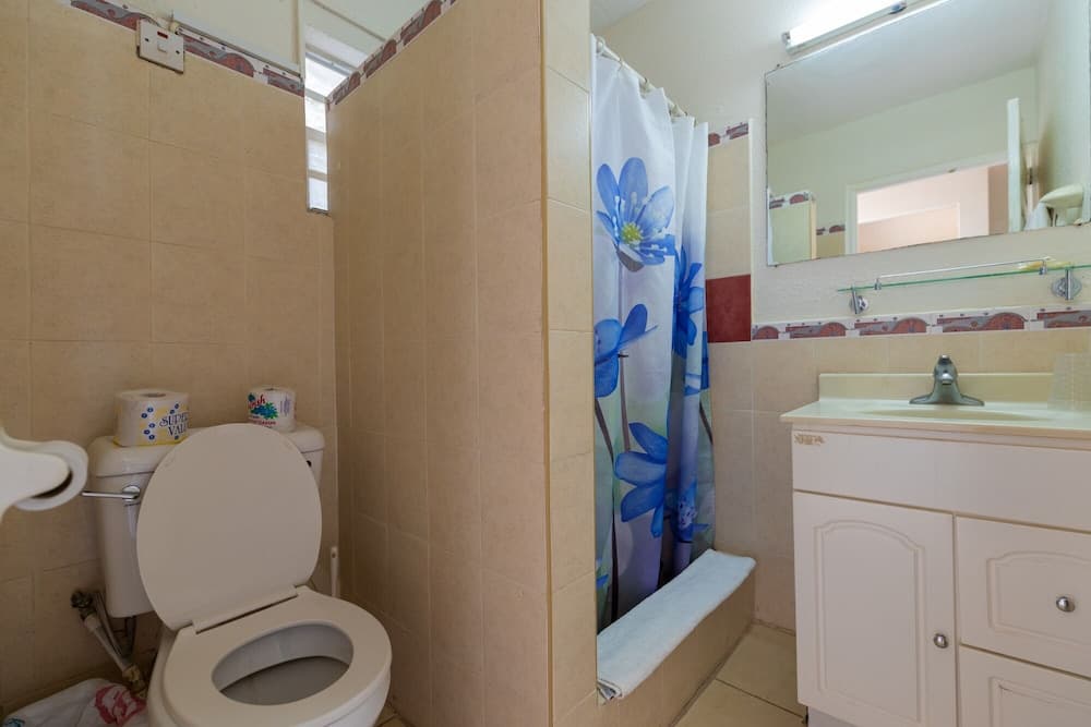 Wave Crest Suites photo 5