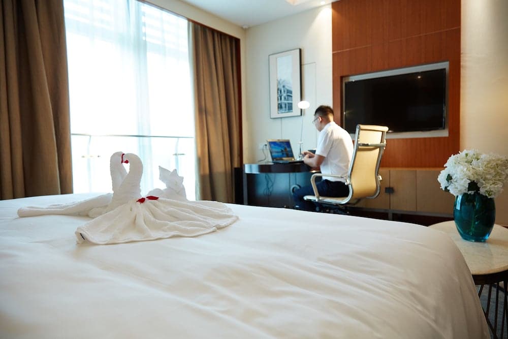 The Thousand Lantern Lake Hotel photo 4