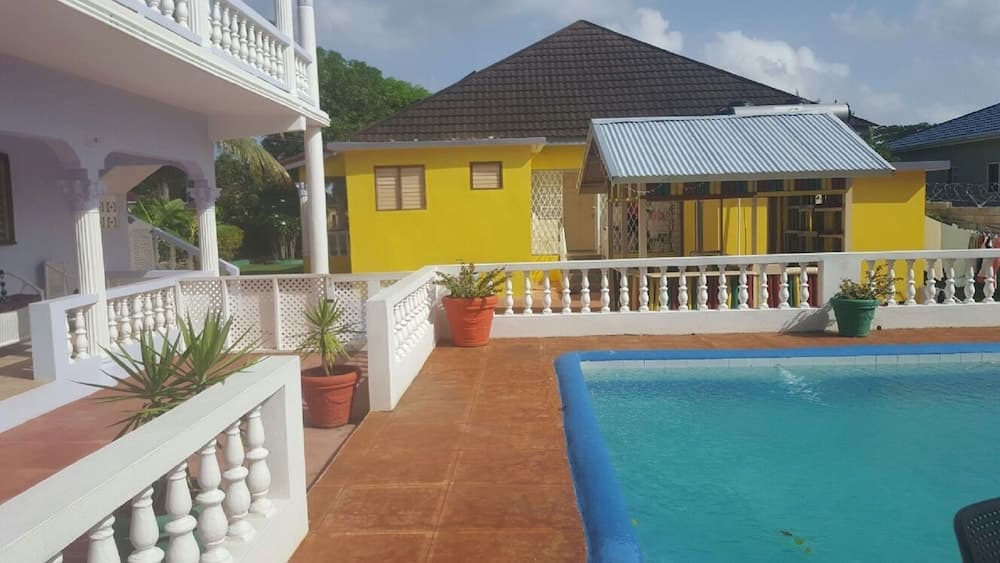 Ocho Rios Almond Tree Villas photo 7