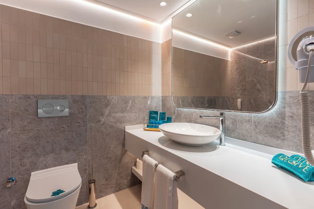 Qlusive Hotel photo 9