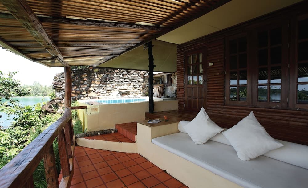 Captain Hook Resort photo 2