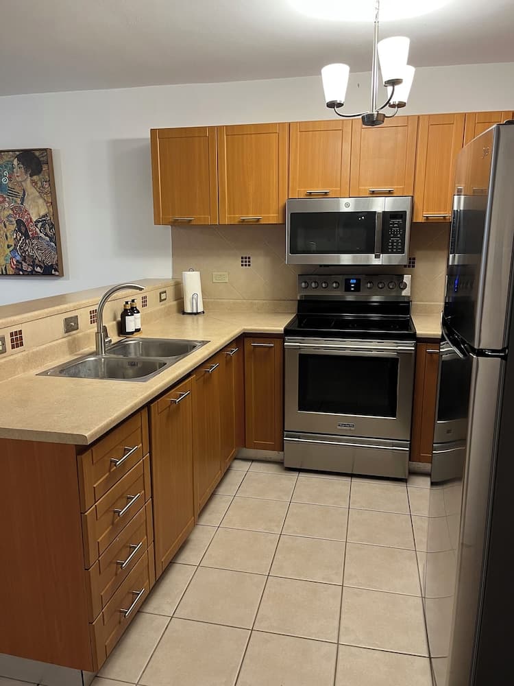 2 Bedroom Condo Pool and Beach Access photo 7