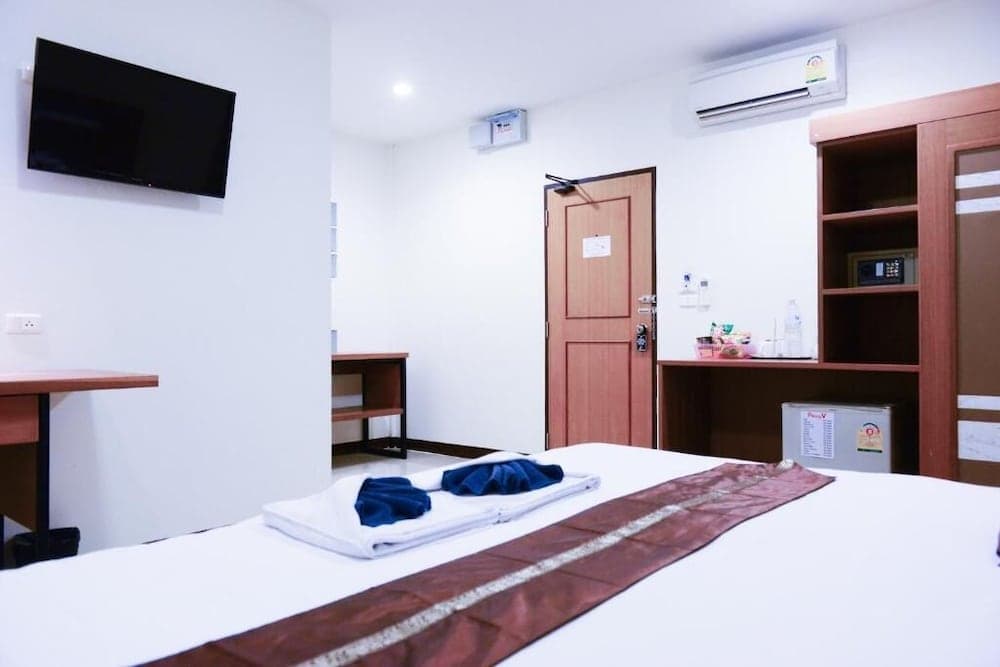Patong V Hotel photo 2