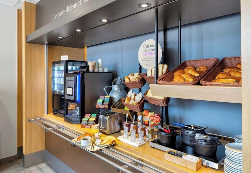 B&B HOTEL Dunkerque Centre Gare photo 5